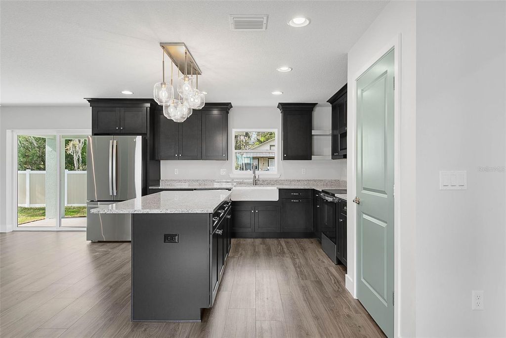 Image 10 of property listing at 261 S MAIN STREET, Bunnell, FL 32110