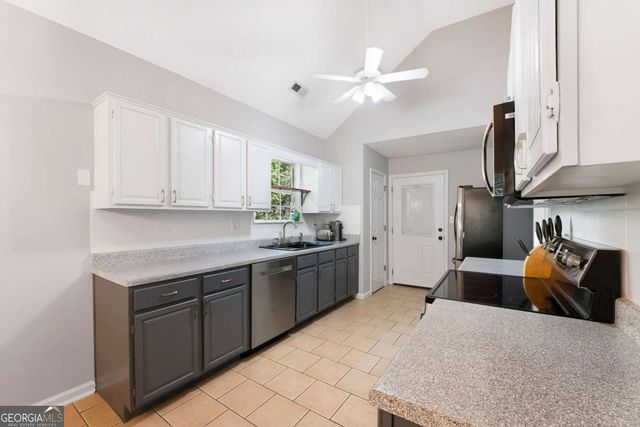 101 Apache Pointe Drive, Senoia, GA 30276