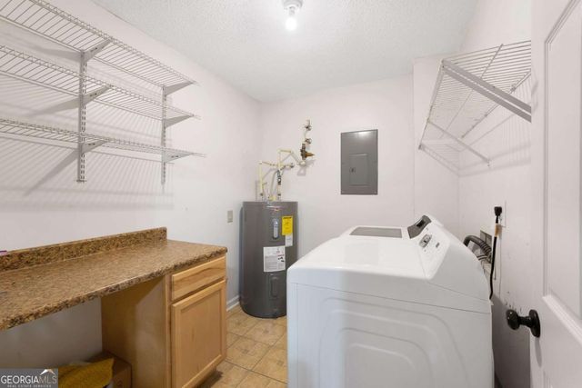 101 Apache Pointe Drive, Senoia, GA 30276