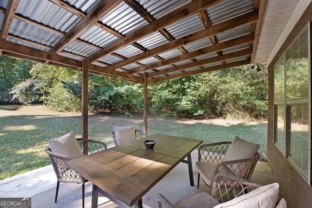 101 Apache Pointe Drive, Senoia, GA 30276