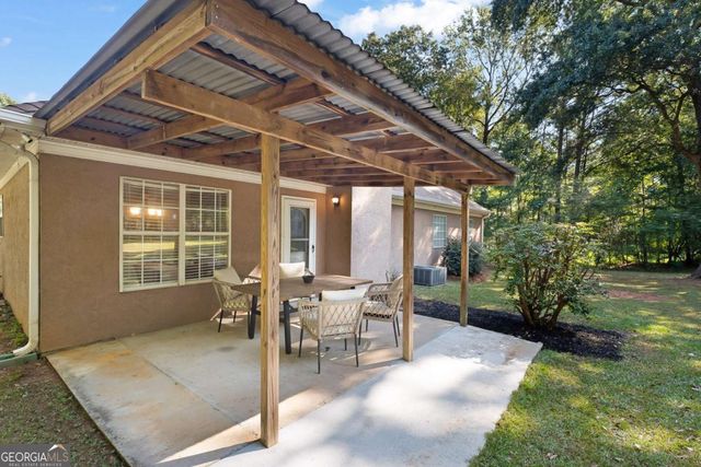 101 Apache Pointe Drive, Senoia, GA 30276