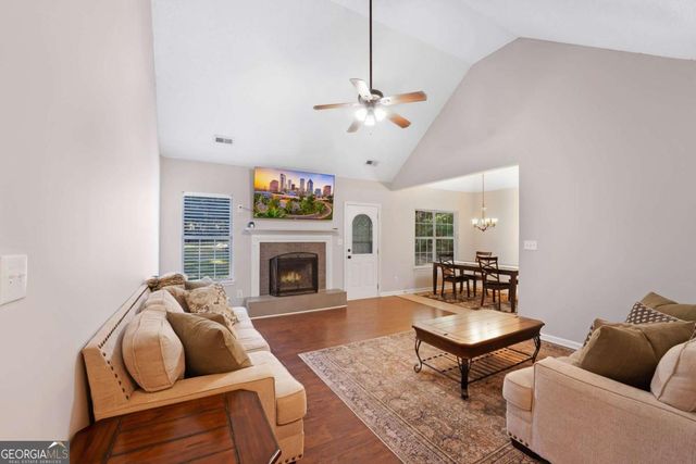 101 Apache Pointe Drive, Senoia, GA 30276