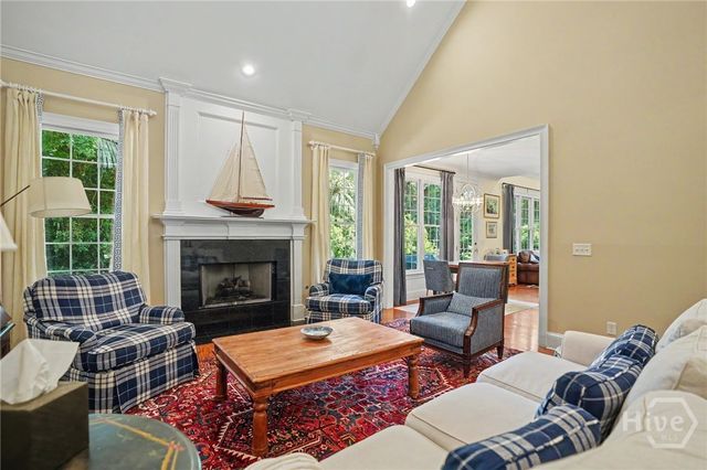 6 Tomochichi Lane, Savannah, GA 31411
