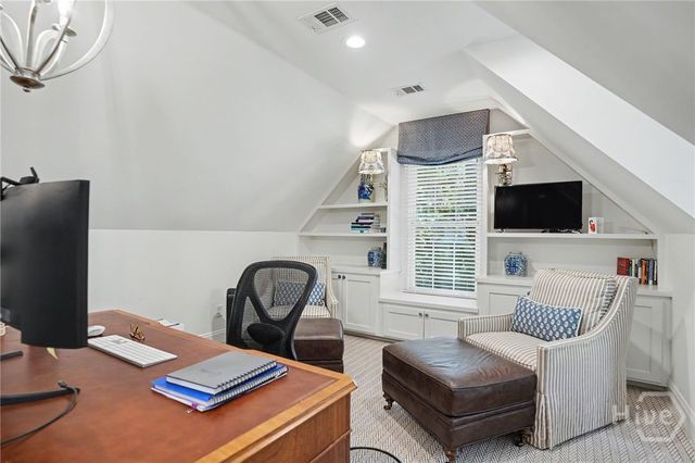 6 Tomochichi Lane, Savannah, GA 31411