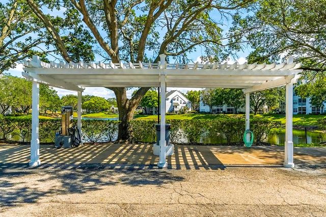 3305 HAVILAND COURT 301, Palm Harbor, FL 34684