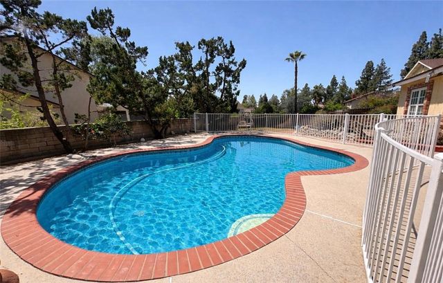 2490 Michigan Drive, Claremont, CA 91711