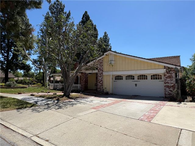 2490 Michigan Drive, Claremont, CA 91711