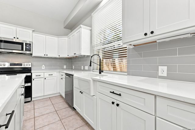 2448 Woodbridge Way, Schertz, TX 78154