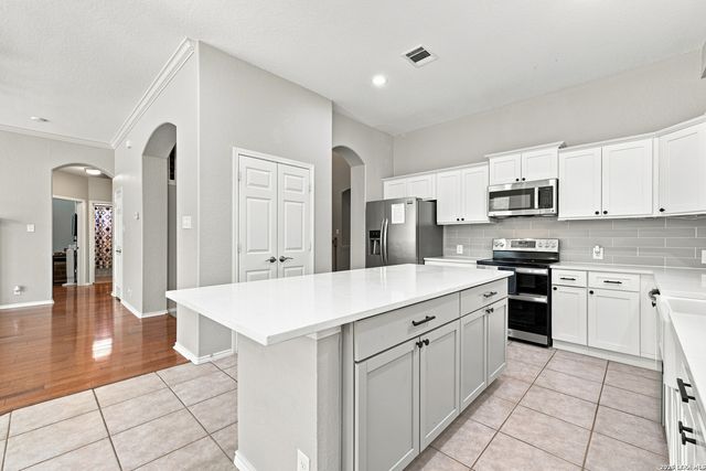 2448 Woodbridge Way, Schertz, TX 78154