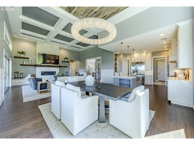 4048 EAGLE VIEW Dr, Eugene, OR 97405