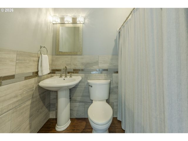 4048 EAGLE VIEW Dr, Eugene, OR 97405