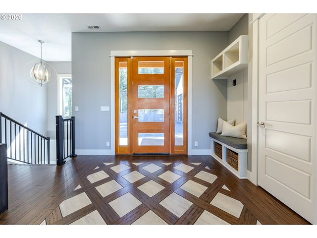 4048 EAGLE VIEW Dr, Eugene, OR 97405