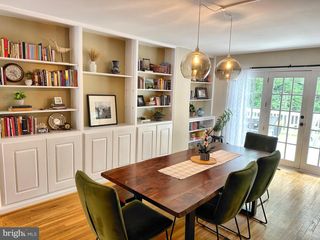 422 OLD COURTHOUSE RD NE, Vienna, VA 22180