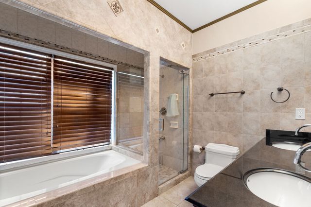 581 California, Newton, MA 02460