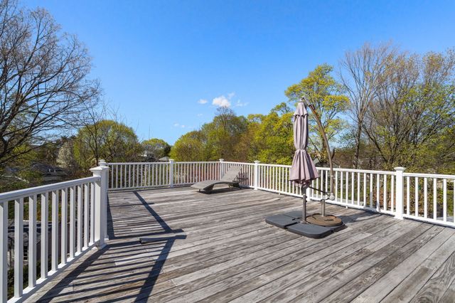 581 California, Newton, MA 02460