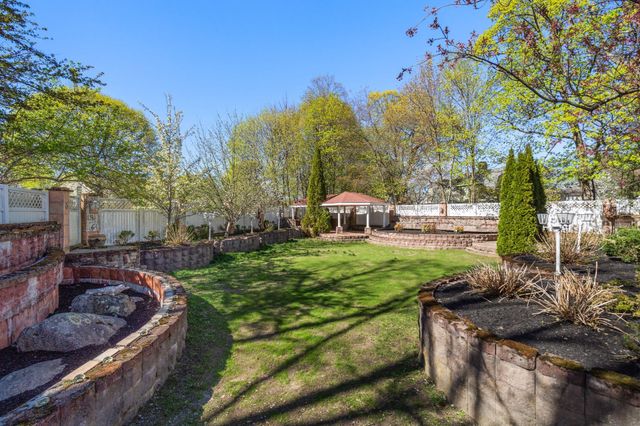581 California, Newton, MA 02460
