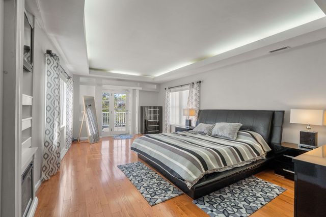 581 California, Newton, MA 02460