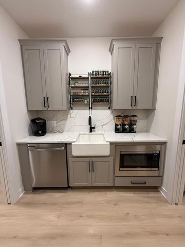 10229 Queensland Lane N, Maple Grove, MN 55311