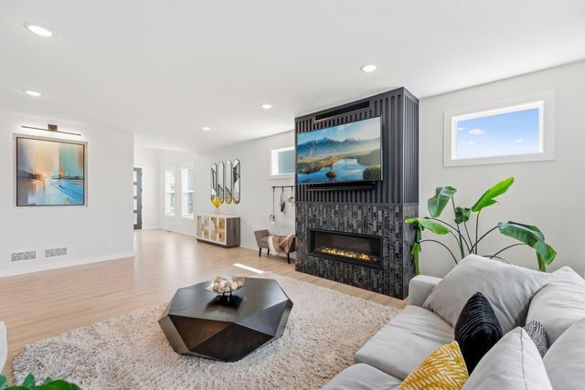 10229 Queensland Lane N, Maple Grove, MN 55311
