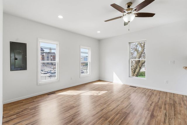 121 E Washington Street, Georgetown, KY 40324