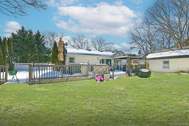 7 Gerber Street, Dix Hills, NY 11746