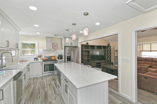 7 Gerber Street, Dix Hills, NY 11746