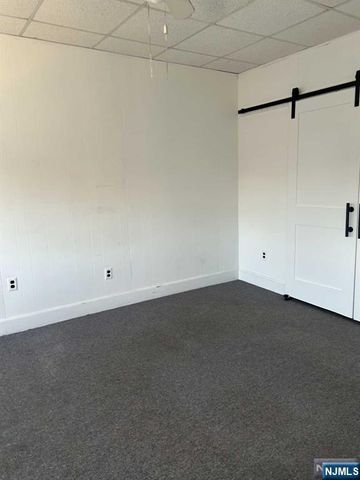 372 Queen Anne Road 370, Teaneck, NJ 07666