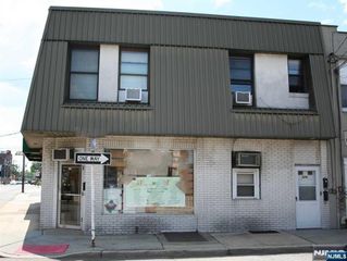 372 Queen Anne Road 370, Teaneck, NJ 07666