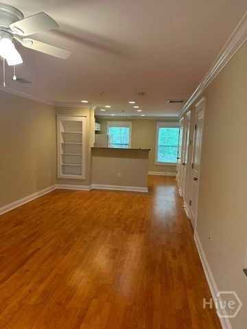 1035 Barnett Shoals Road 424, Athens, GA 30605