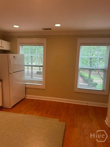 1035 Barnett Shoals Road 424, Athens, GA 30605