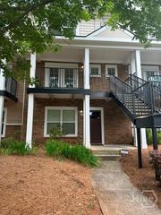 1035 Barnett Shoals Road 424, Athens, GA 30605