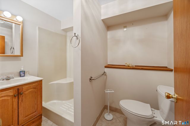 1866 Hartford Turnpike, North Haven, CT 06473