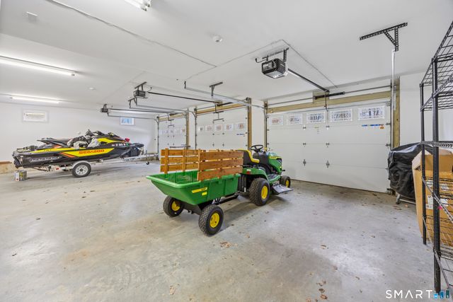 1866 Hartford Turnpike, North Haven, CT 06473