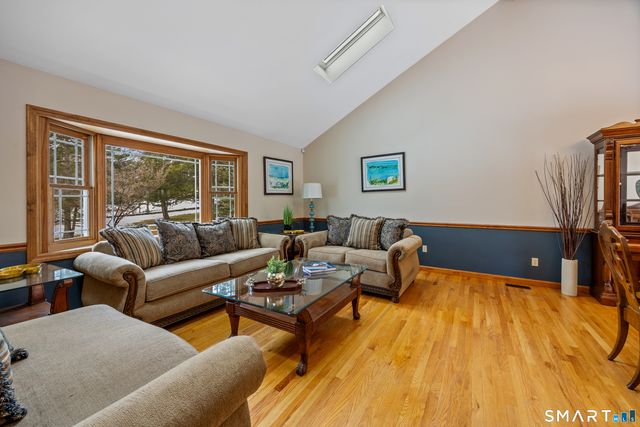 1866 Hartford Turnpike, North Haven, CT 06473