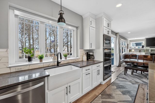 11153 Albany Ridge Drive, Osceola, IN 46561