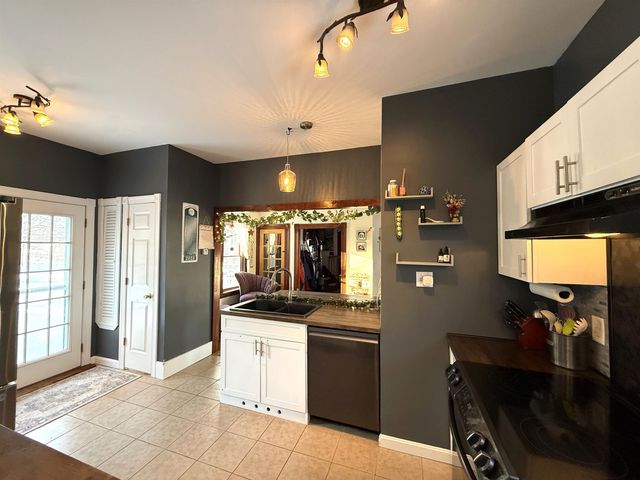 28 Upper Cherry Street, Hardwick, VT 05843