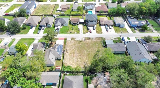 8226 Cannon Street, Houston, TX 77051