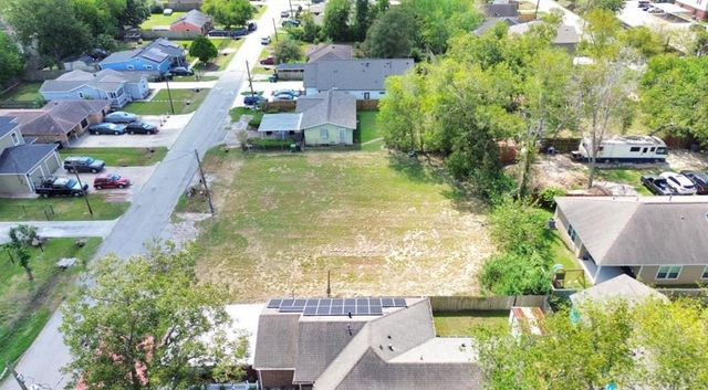 8226 Cannon Street, Houston, TX 77051