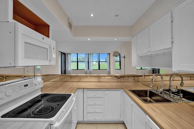 16300 Golf Club Road 109, Weston, FL 33326