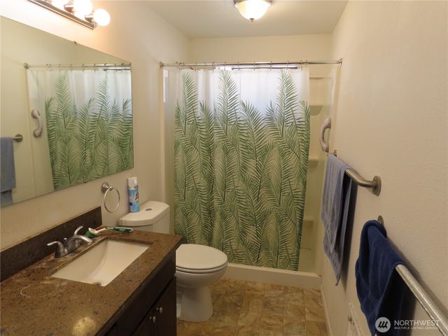 2108 Tacoma Road E, Puyallup, WA 98371