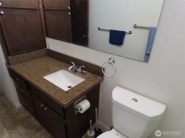 2108 Tacoma Road E, Puyallup, WA 98371