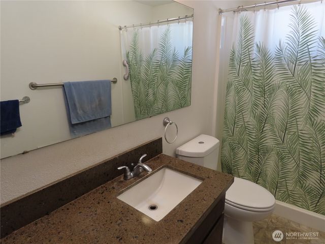 2108 Tacoma Road E, Puyallup, WA 98371