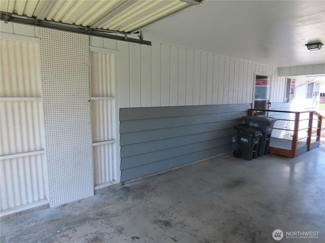 2108 Tacoma Road E, Puyallup, WA 98371