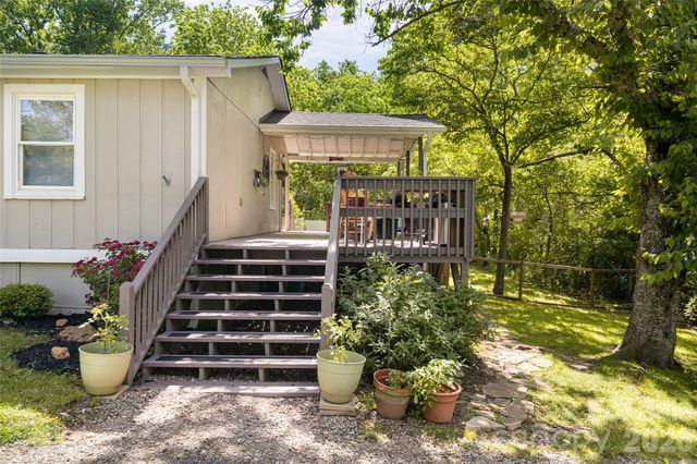 345 Lower Grassy Branch Road, Asheville, NC 28805