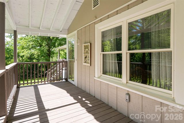 345 Lower Grassy Branch Road, Asheville, NC 28805