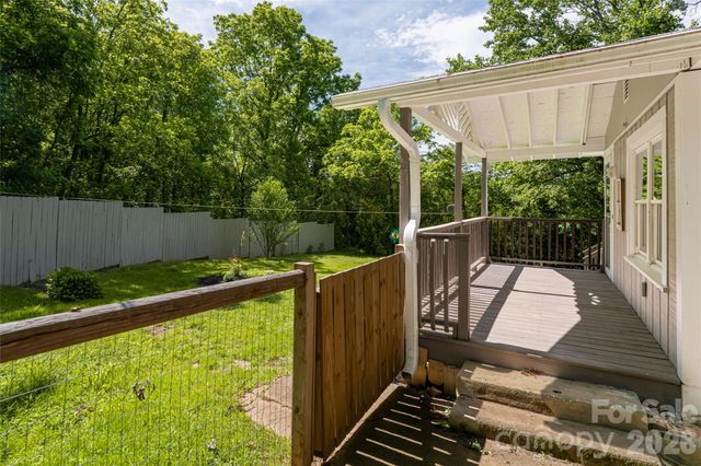 345 Lower Grassy Branch Road, Asheville, NC 28805