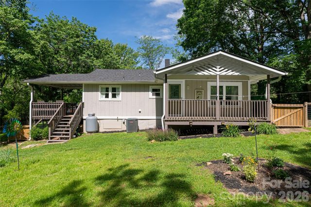 345 Lower Grassy Branch Road, Asheville, NC 28805