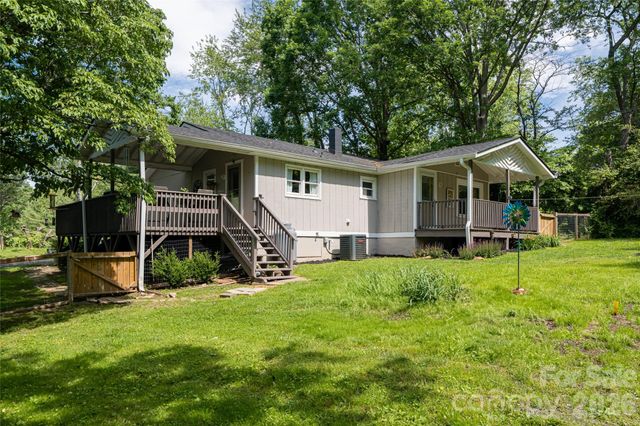 345 Lower Grassy Branch Road, Asheville, NC 28805