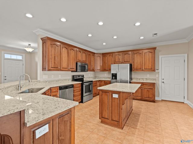 2511 Millwood Circle, Huntsville, AL 35803