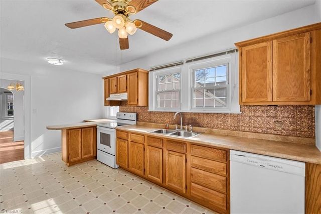 4403 HARVARD Avenue, Greensboro, NC 27407